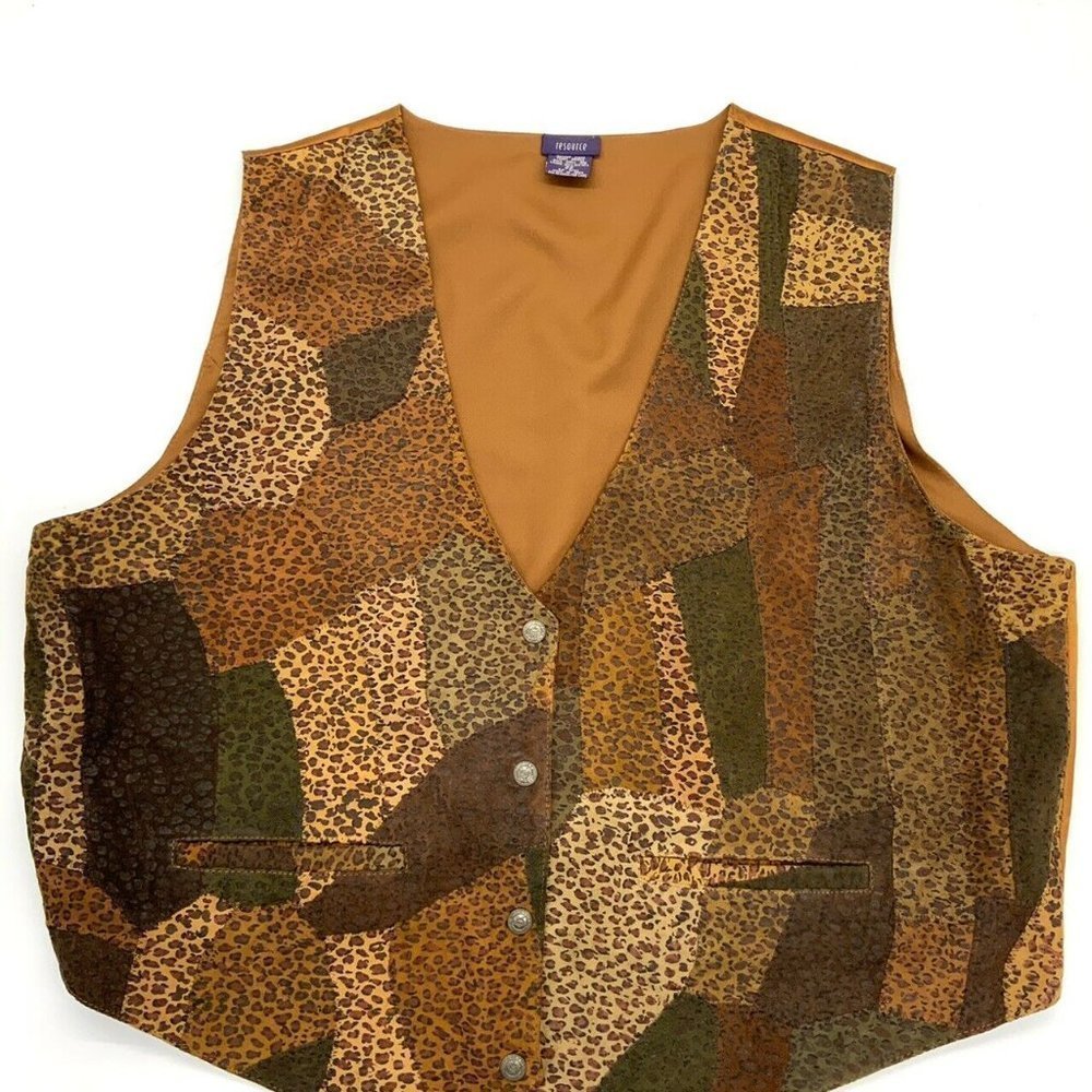 RESOURCE Women’s Genuine Suede Button Down Animal